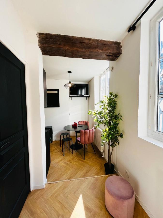 La Roseraie Apartment รูออง ภายนอก รูปภาพ